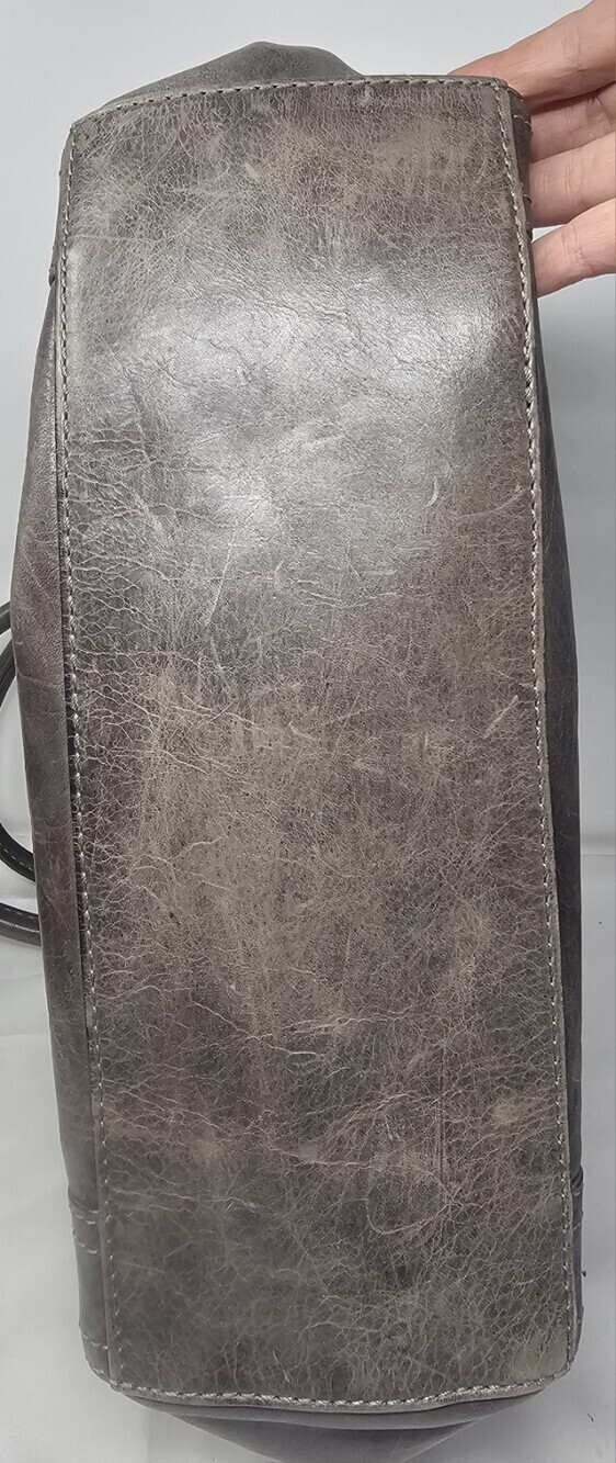 Frye Melissa Distressed Leather Ice Gray Hobo Shoulder Tote Bag Excellent - Picture 6 of 16